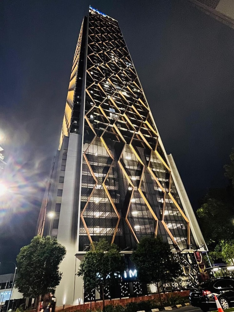 Scarletz Premium Service Suite KL — 4-Star Luxury Hotel in Kuala Lumpur, Malaysia
