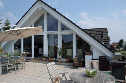 Zweit Traumwohnung — 4-Star Luxury Hotel in Marburg An Der Lahn, Germany