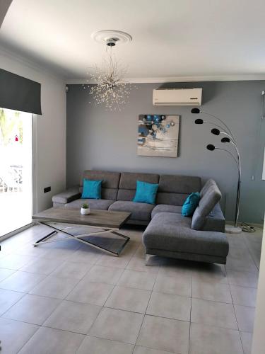 Villa Alba Luxury 4 BDRM Villa with Heated Pool