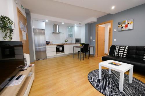 Apartamentos Argia 2 — 4-Star Luxury Hotel in Estella-Lizarra, Spain