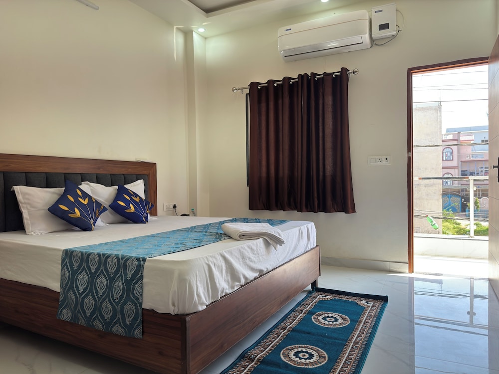Shree Hanumat Kripa Dham - carbon neutral hotel in Vrindavan