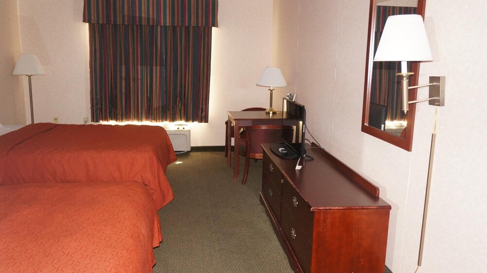 Scotland Neck Inn - photo 15