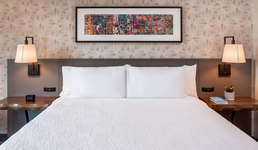 Hilton Garden Inn Austin University Capitol District - photo 11
