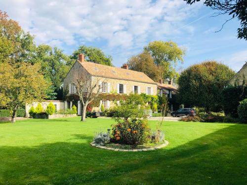 La Plaine de L'angelus — 4-Star Luxury Hotel in Chailly-En-Biere, France
