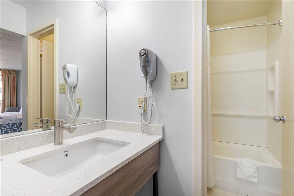 Quality Inn Vienna Tysons Corner - photo 19