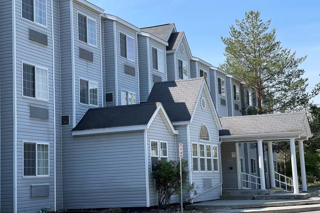 Baymont Inn & Suites by Wyndham Anchorage Airport - photo 13