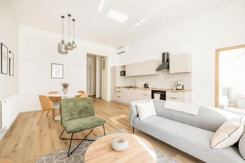 Natural Harmony Apartment — 4-Star Luxury Hotel in Budapest, Hungary
