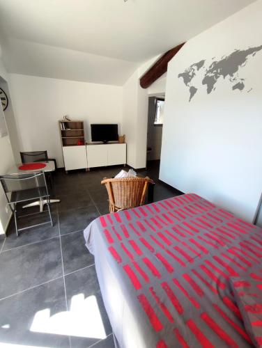 Studio R Homps - carbon neutral hotel in Unknown City