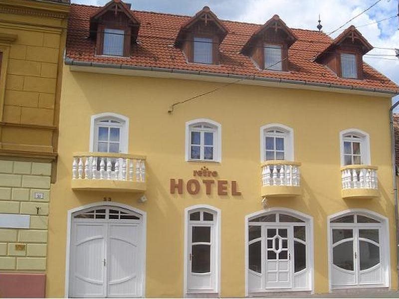 Retro Hotel - carbon neutral hotel in Pecs