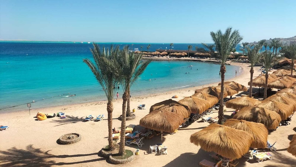 Regina Resort and Aqua Park Hurghada — 4-Star Luxury Hotel in Hurghada, Egypt