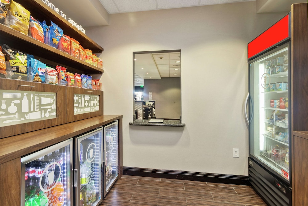 Hampton Inn & Suites Orlando Apopka - photo 65