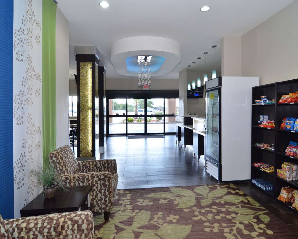 Quality Inn & Suites Kenedy Karnes City - photo 6