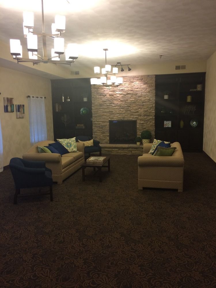 O Fallon Suites Hotel - photo 24