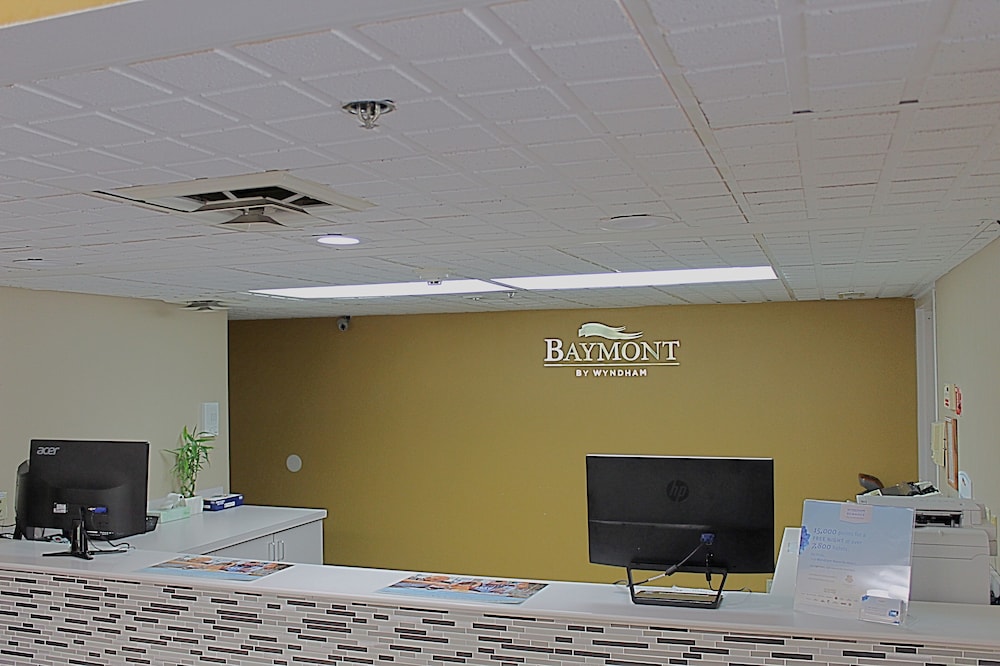 Baymont by Wyndham Springfield - photo 3