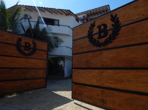 Hotel Burgues Mancora Hostel in Mancora, Peru