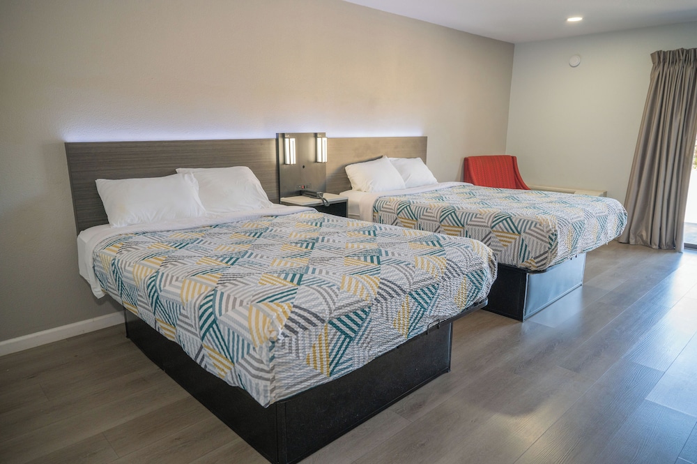 Motel 6 Soledad CA - photo 4