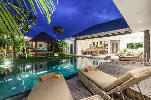 Seminyak Luxueuse villa 2 chambres — 4-Star Luxury Hotel in Seminyak, Indonesia
