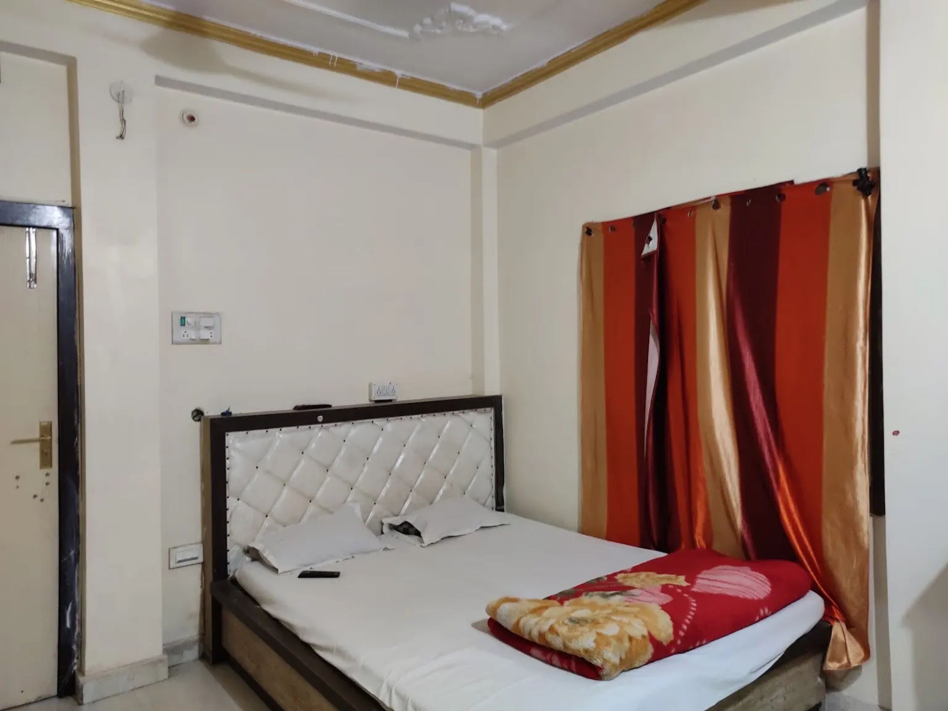 Goroomgo Siddhartha Inn Dehri — Bihar Sharif