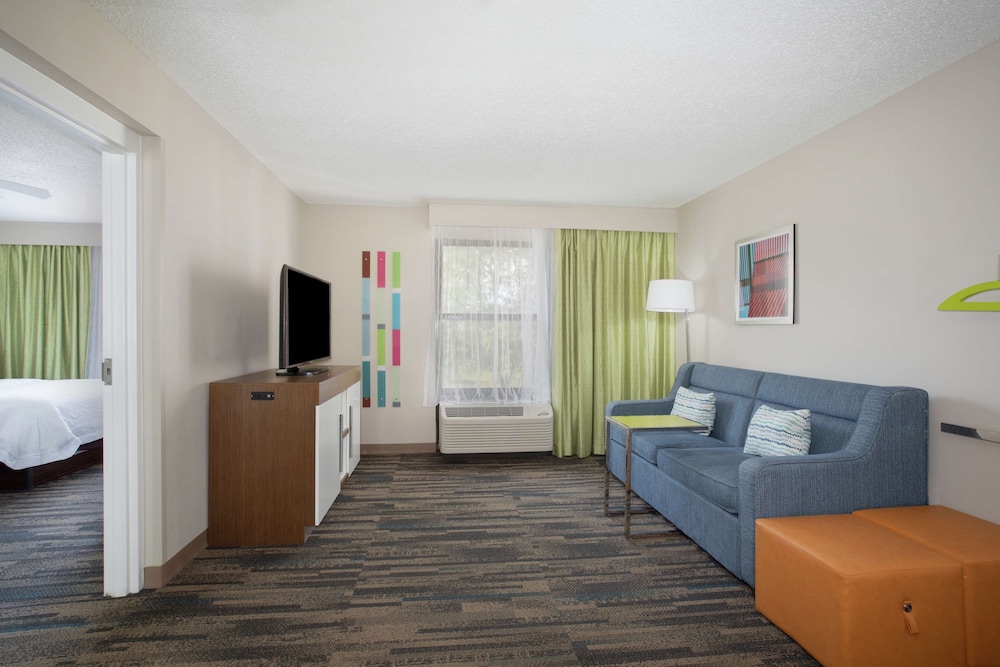 Hampton Inn & Suites Kansas City Merriam - photo 25