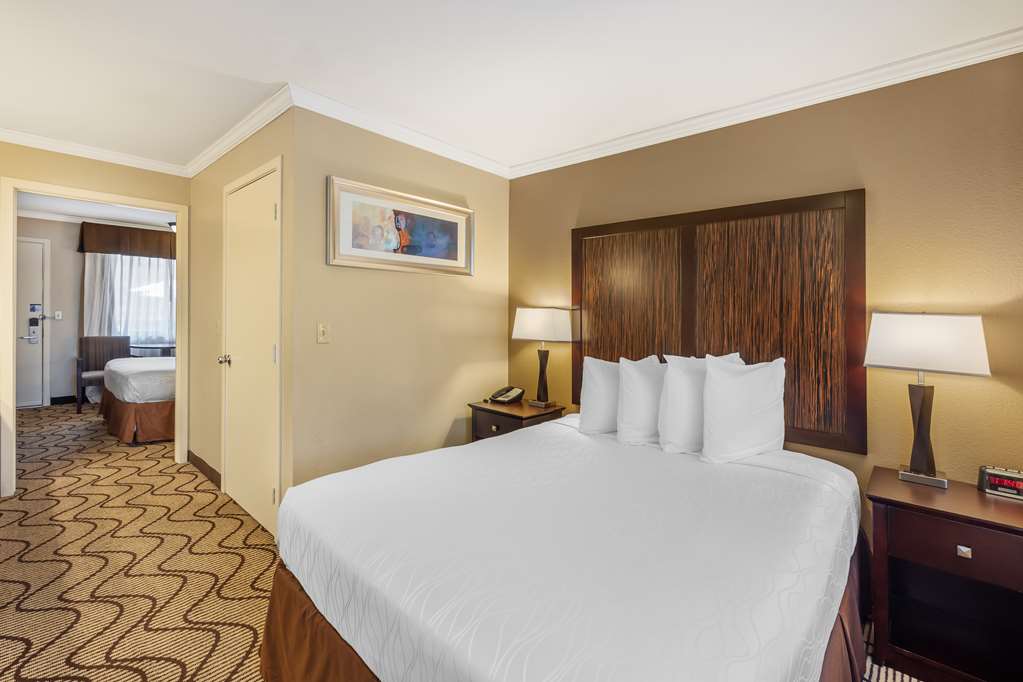 Best Western Plus Orchid Hotel & Suites - photo 27