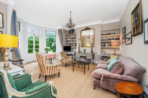 Pass the Keys Exquisite Flat Ten minutes to Central London — 4-Star Luxury Hotel in London, United Kingdom