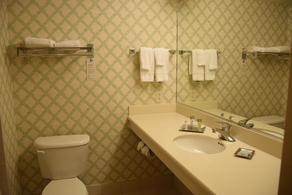 Wyndham Garden Trenton - photo 26