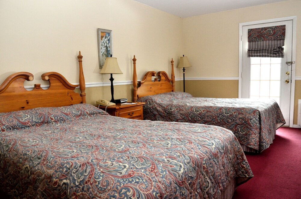 Four Seasons Country Inn - photo 7