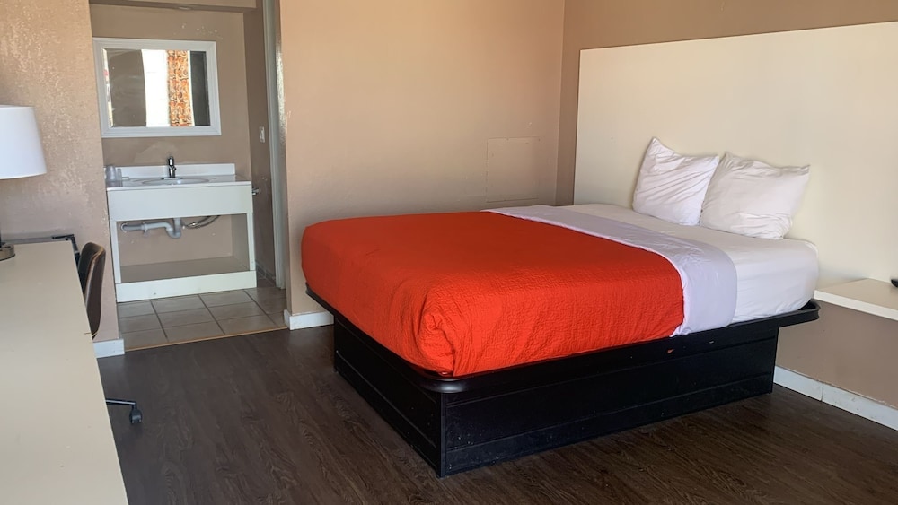 Hotel Eastin Atchison - photo 10
