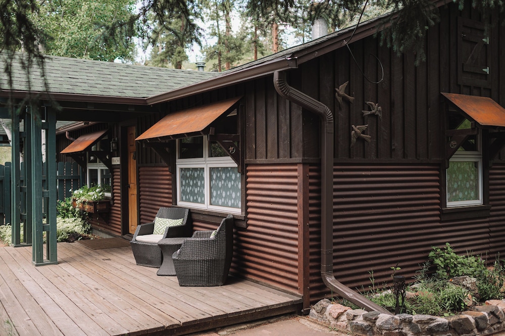 Highland Haven Creekside Inn - photo 213