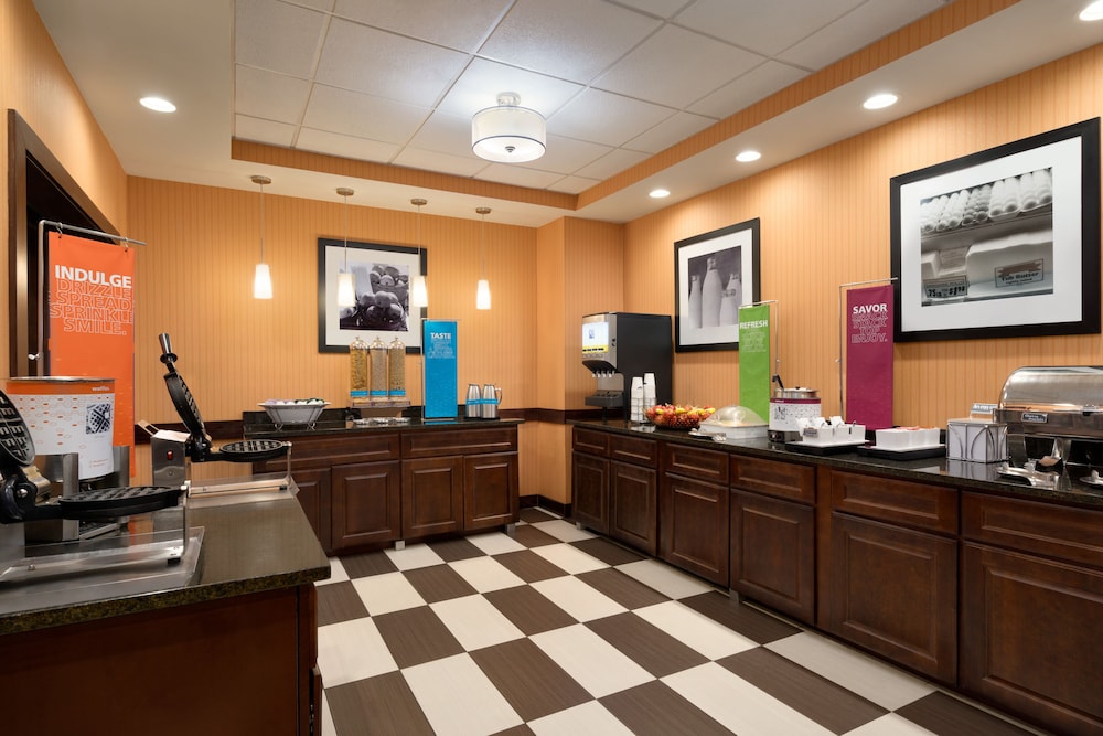Hampton Inn & Suites Birmingham East Irondale - photo 24