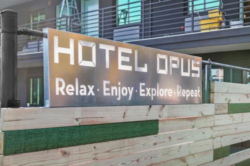 Hotel Opus Bronx - photo 16