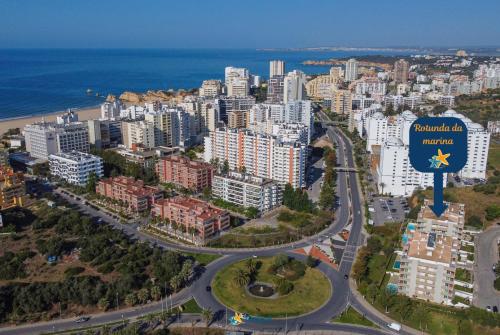 Rotunda da Marina — 4-Star Luxury Hotel in Portimao, Portugal