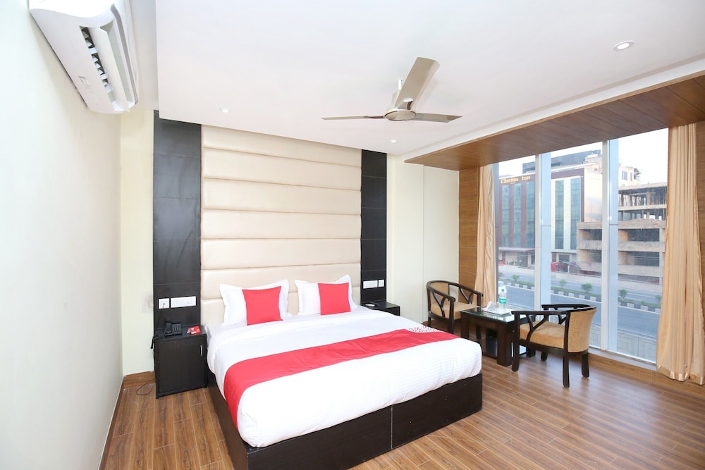 OYO 15486 Hotel New Diamond in Basi, India