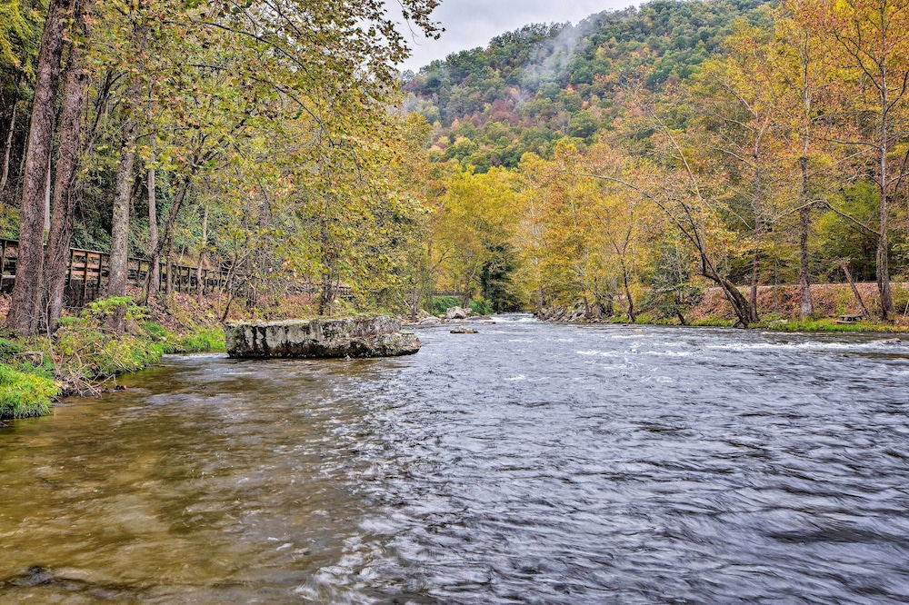 Bryson City Cabin in Smoky Mtn W resort Amenities - photo 29