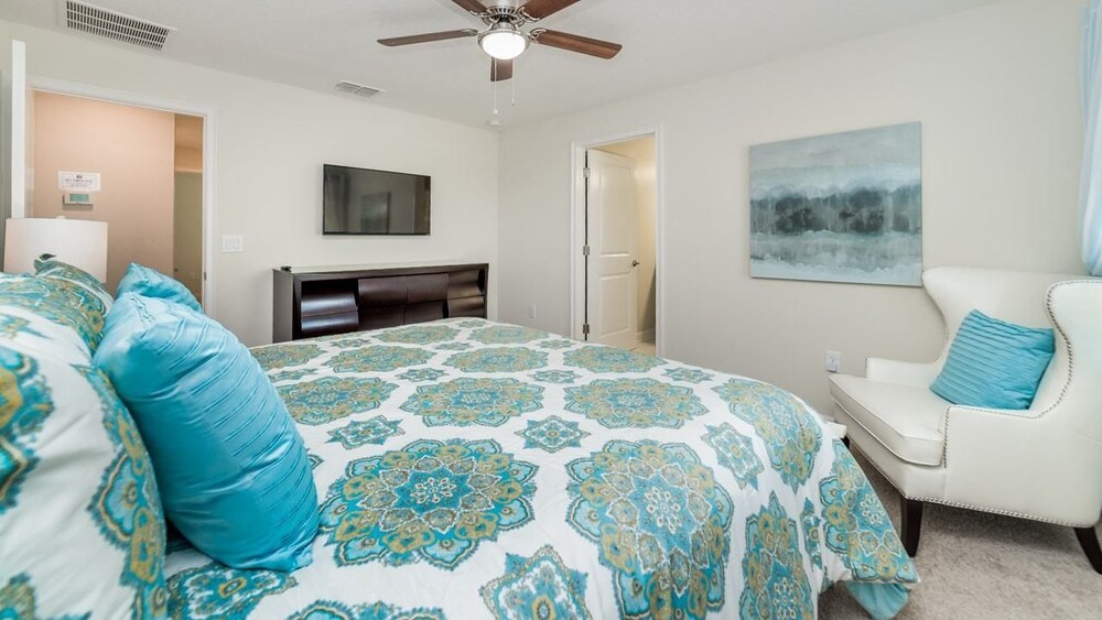 Grhdog9031 Champions Gate Resort 5 Bed 4 Baths Townhouse - photo 9