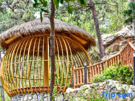 Mengshan Kanggu Hot Spring Hotel in Pingyi, People's Republic of China