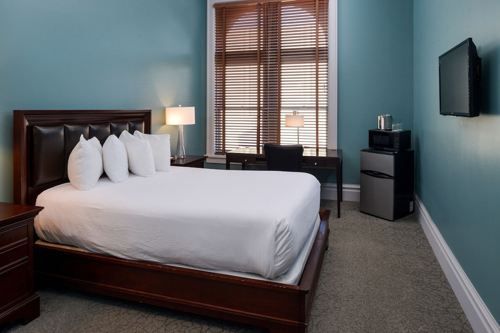 Montvale Hotel - photo 44