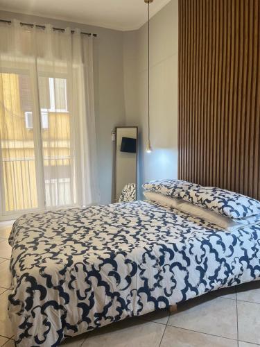 Lolò House 55sqm Apartment Near Central Station — 4-Star Luxury Hotel in Naples, Italy