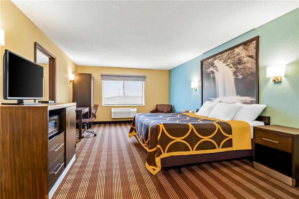 Super 8 by Wyndham Osseo WI - photo 30