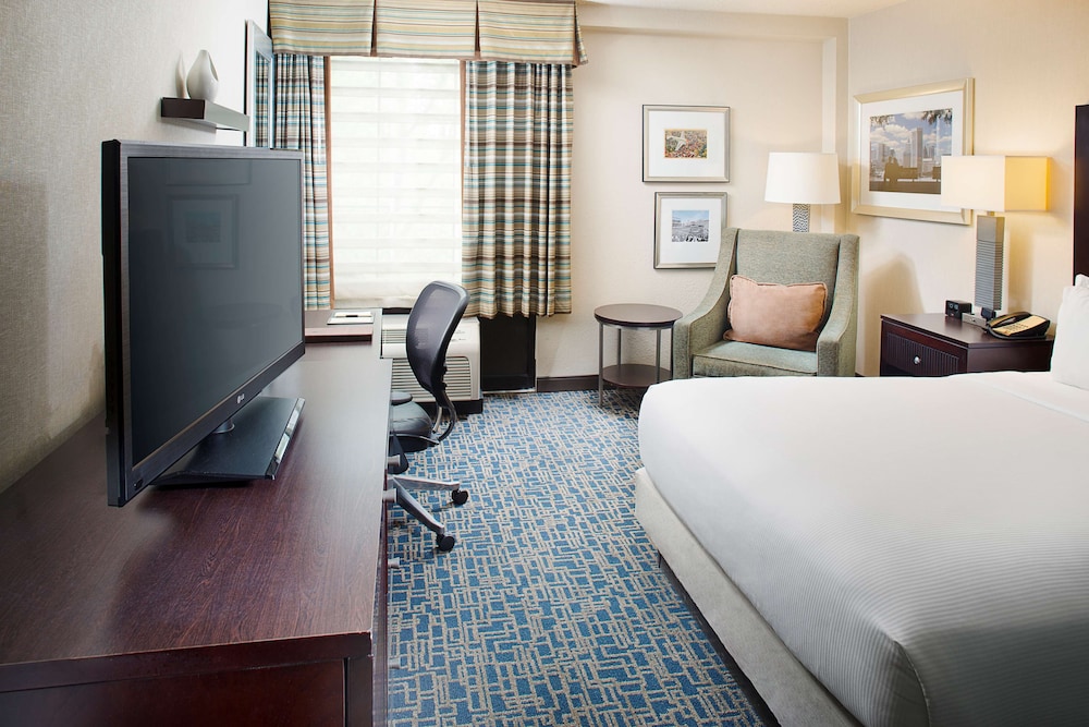 DoubleTree Hotel Baltimore BWI Airport - photo 9
