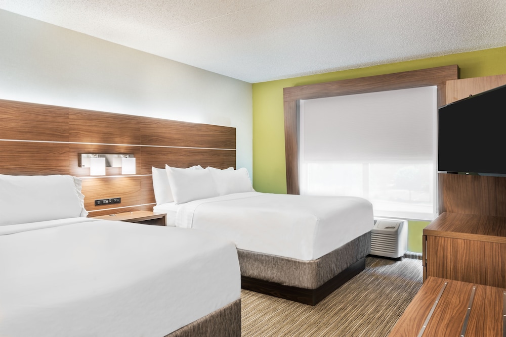 Holiday Inn Express Hotel & Suites Bentonville by IHG - photo 4