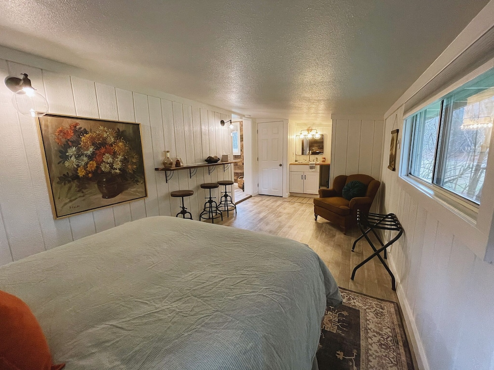 Emerald Valley Inn - photo 20