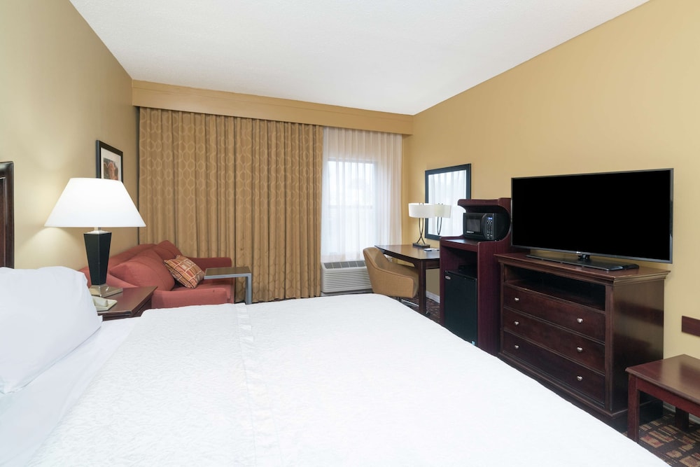 Hampton Inn Corydon - photo 21
