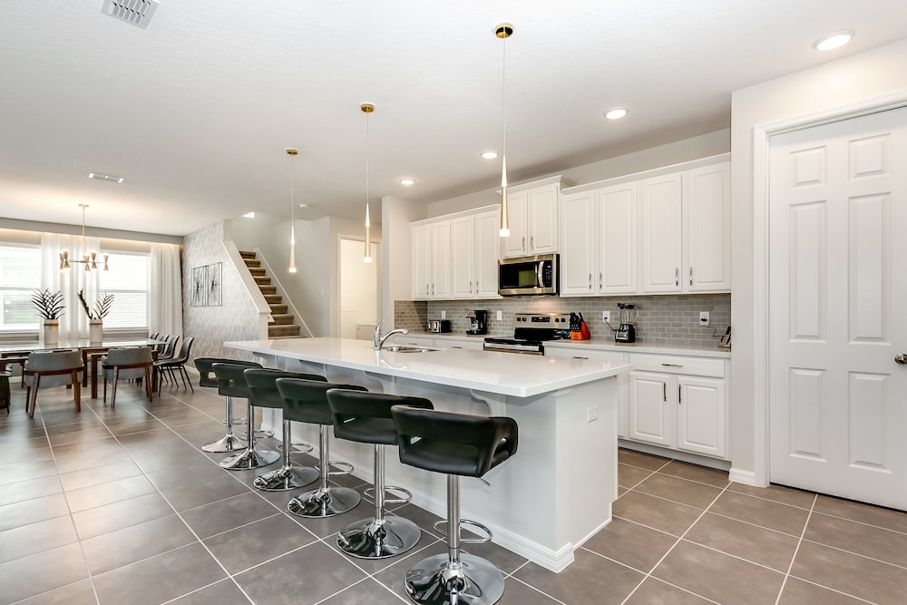 1834cvt New Solara 9 Bedroom 6 Bathroom Resort - photo 32