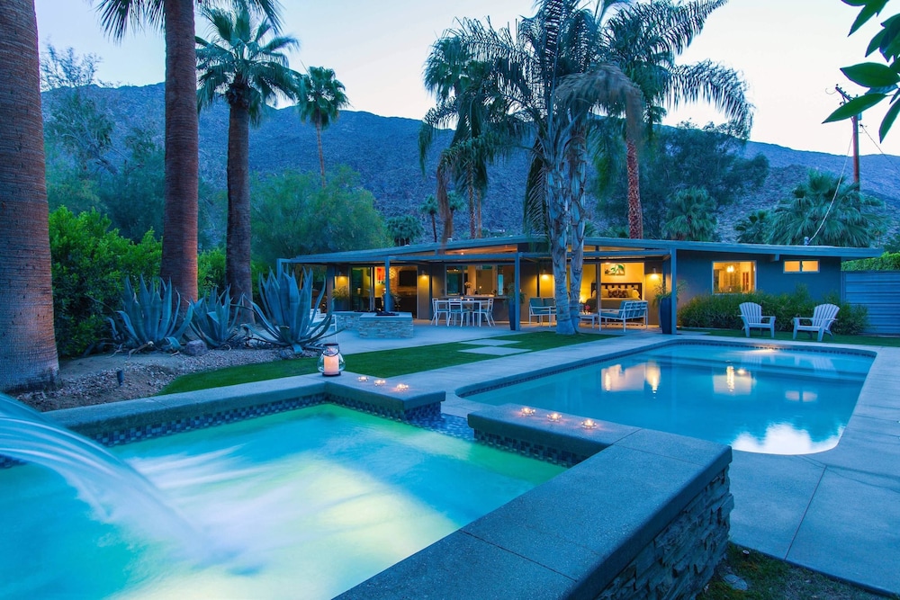 Mesa Mid Century — 4-Star Luxury Hotel in Palm Springs, United States
