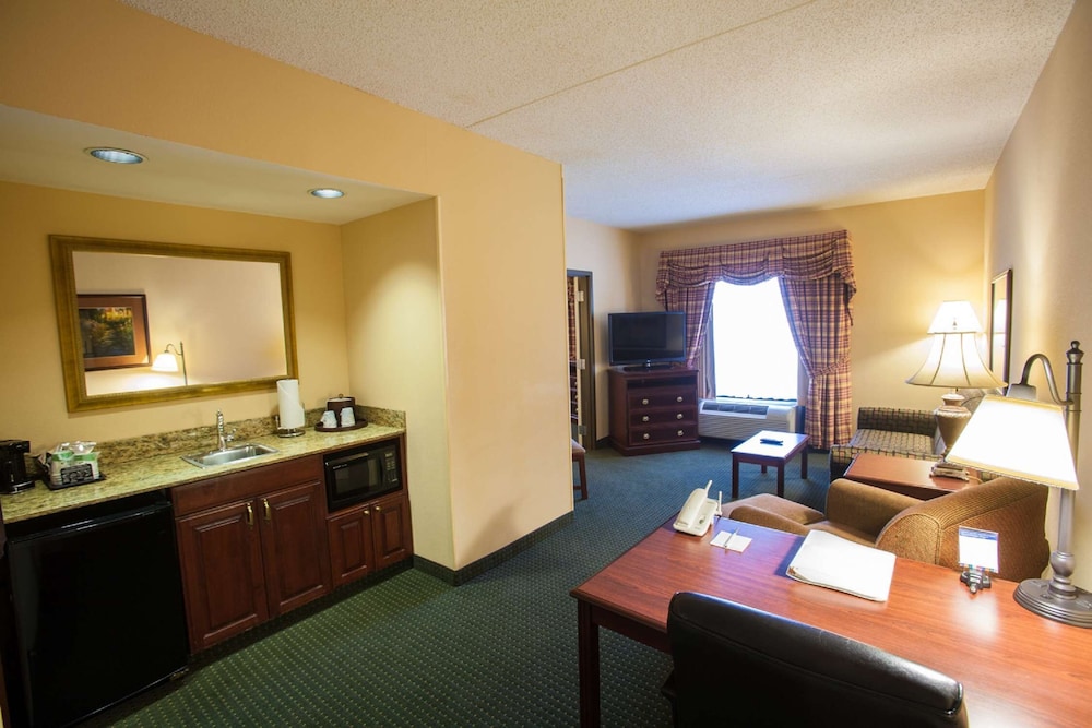 Hampton Inn & Suites Stillwater - photo 13
