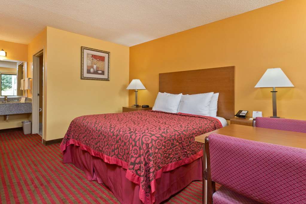 Days Inn by Wyndham Franklin - photo 16