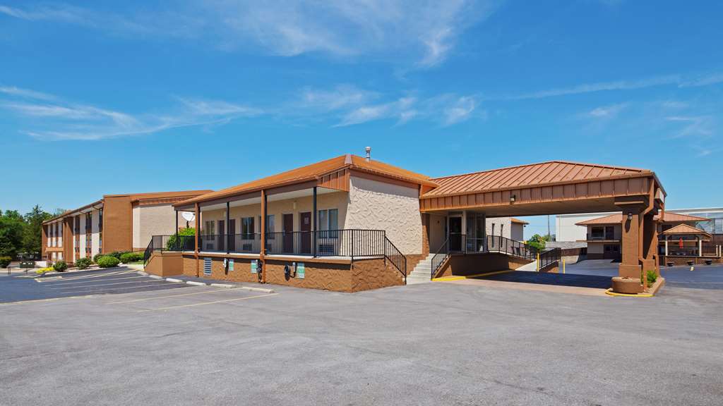 Best Western Center Pointe Inn - photo 32