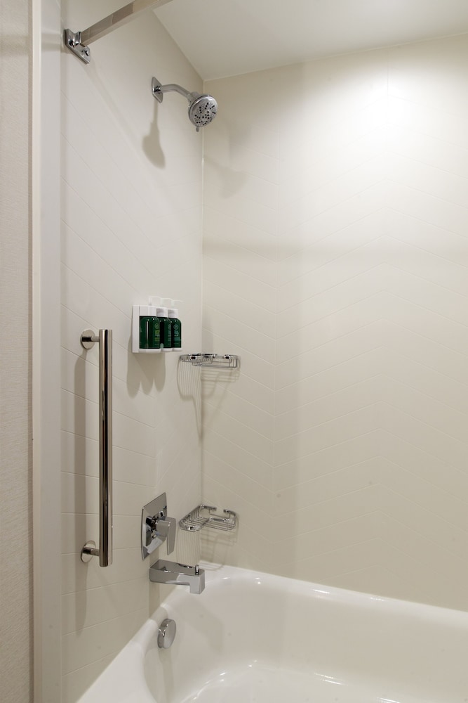 Fairfield Inn & Suites by Marriott Philadelphia Valley Forge Great Valley - photo 25
