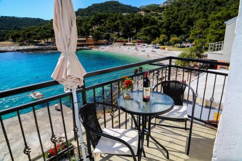 Duje Apartments Milna — 4-Star Luxury Hotel in Milna, Croatia